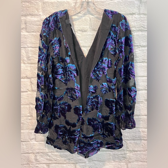 NWT - Anthropologie Adelyn Rae Floral Velvet Burnout Long Sleeve Romper - XS - Picture 11 of 15